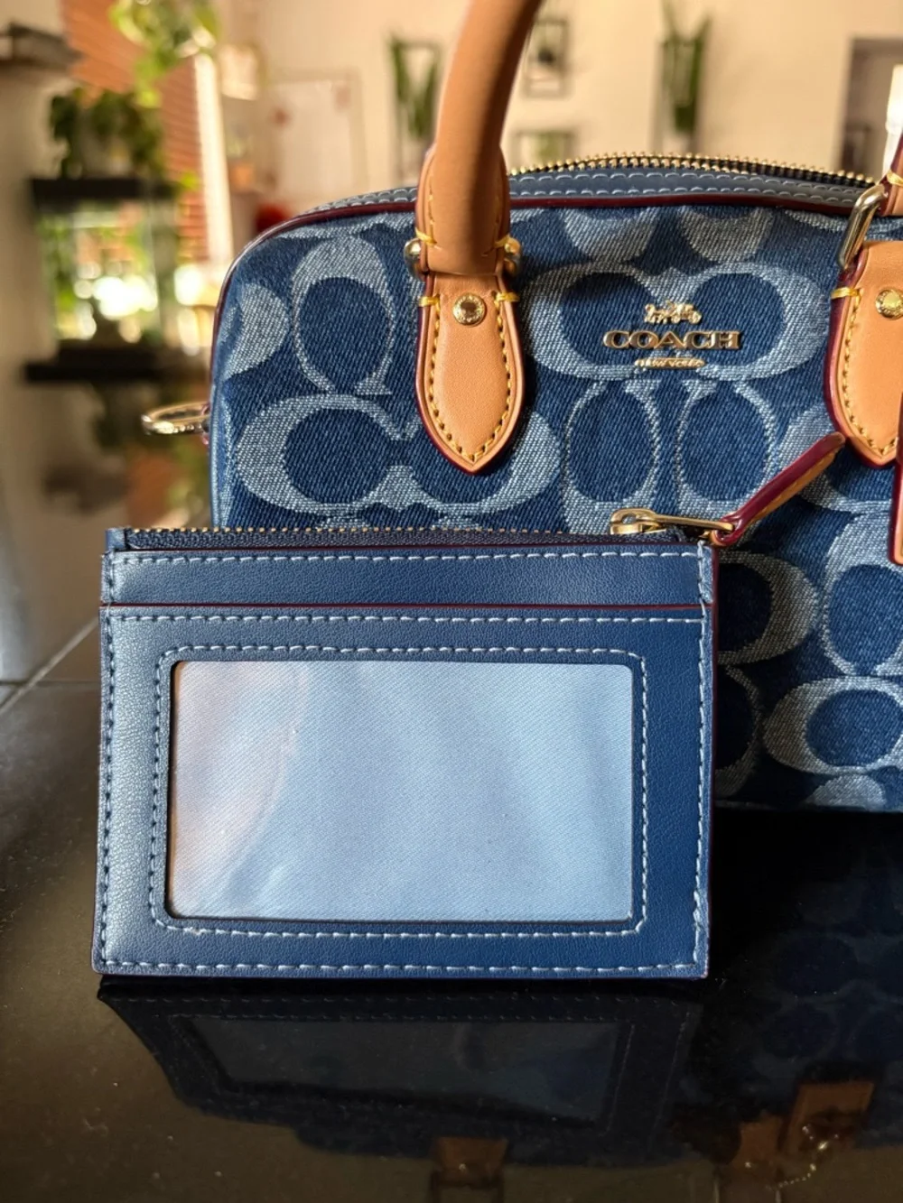 Coach outlet mini Denim Rowan Cherry 🍒 edition with card holder - Picture 8 of 9